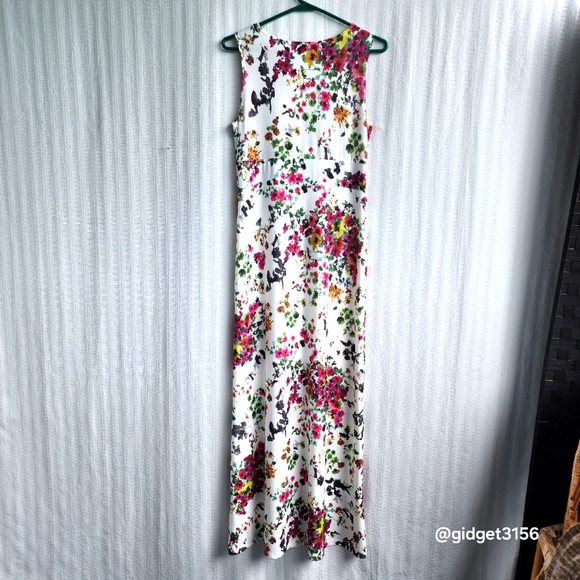 NWOT  WHITE SLEEVELESS FLORAL MAXI DRESS - SIZE SMALL - Picture 3 of 6